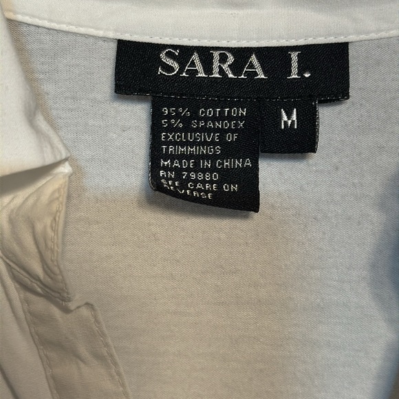 SARA I. Button-down Top - Picture 3 of 5